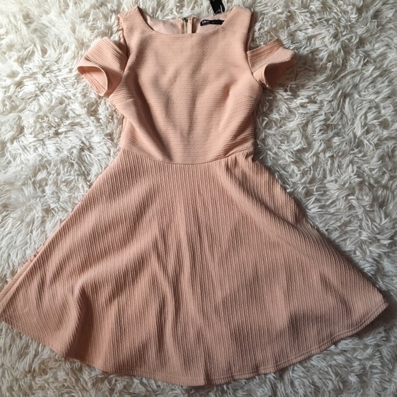 Brandy Melville Dresses & Skirts - INA Salmon Pink Rose Gold Formal Dress
